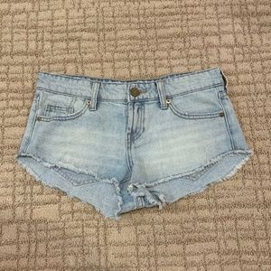 Urban Outfitters BDG Denim Low-Rise Shorts Size 25
